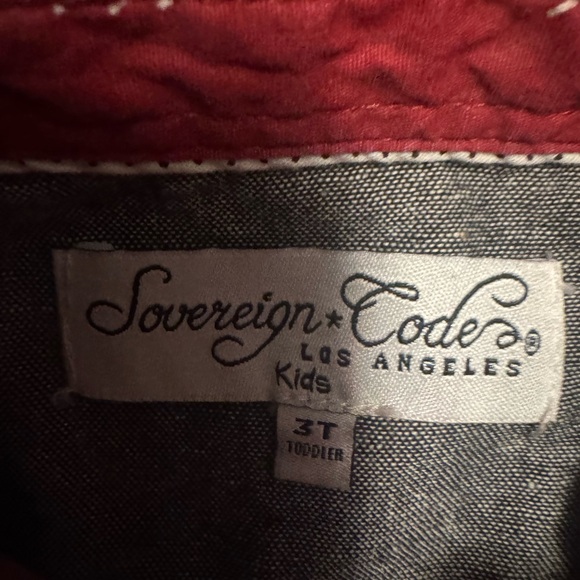 Sovereign Code Boy's Red Button Up 3T - Picture 2 of 3